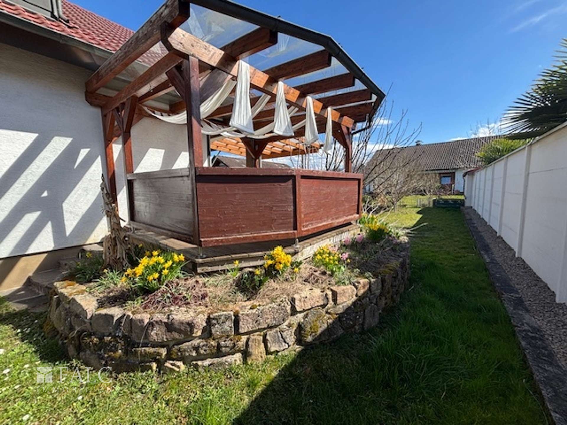 zweite Terrasse EG